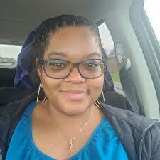 Alyssa Simonson's Instagram, Twitter & Facebook