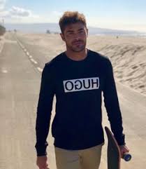 Maybe you would like to learn more about one of these? Ator Zac Efron Acaba Relacao Com Empregada De Mesa Apos 10 Meses De Namoro Mundo Flash