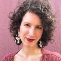 Sara Duran's Instagram, Twitter & Facebook