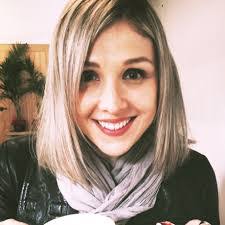 Melanie Roe's Instagram, Twitter & Facebook