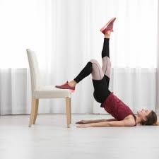 Esercizi gag da fare a casa e i migliori sport anticellulite per tonificarti. Gag Circuito Gambe Addominali Glutei Tonici Con Una Sedia