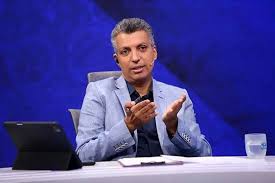 انتقاد تند عادل فردوسی‌پور از مسئولان شهر مشهد