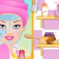 Puedes diseñar todas las habitaciones. Juegos De Barbie Para Vestir Y Maquillar Gratis