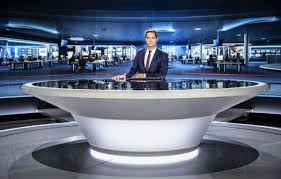 Het belangrijkste nieuws in beeld via de officiële instagram van #vtmnieuws. Het Liep Vanavond Mis In Vtm Nieuws Er Gebeurt Van Alles Achter Je Rug Showbizz 24