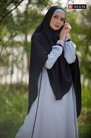 Tak hanya membeli baju baru, umat muslim yang ada di indonesia terbiasa menyambutnya dengan menyiapkan beragam menu khas 150 gr bawang merah. Gamis Simple Polos Elegan Terbaru 2020 By Aulia Fashion Gamissimple Auliafashion Model Pakaian Sederhana