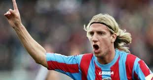 Previously married to sampdoria's maxi lópez, she had three sons with him before they separated in late 2013. Maxi Lopez Denounces The Irresponsible Behavior Of Wanda Nara Web24 News