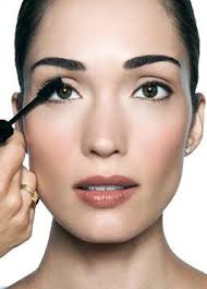 Makeup Tutorial: The 10-Step Makeup Look By Bobbi Brown