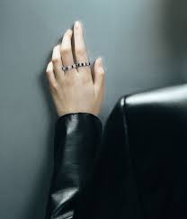 JOSER — Кольцо Kazanskiy, белое золото 18 карат, черные бриллианты,  бриллианты, 4 мм