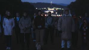 The gallipoli dawn service will commence at 12:30pm aest from anzac cove in turkey, and will be followed by the the anzac day dawn service from the australian national memorial in. Piurmgepauarcm