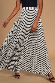 Black And White Striped Maxi Skirt Committed To Cool Black And White Striped Pleated Maxi Skirt With Images Pleated Maxi Skirt White Skirt Outfits Resort Wear Dresses