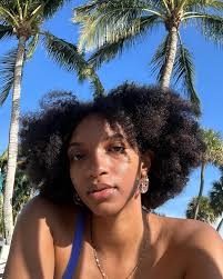 Florida Girl 🌴. My time back home was perfect in every way, I haven't been  back In Florida for the holidays in wayyy to long, so my heart was full  from this