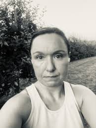 Aileen Comer's Instagram, Twitter & Facebook