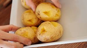 Place potatoes in basket of air fryer and cook at 400° for 10 minutes. How To Microwave Baby Potatoes 3 Foolproof Methods With Video