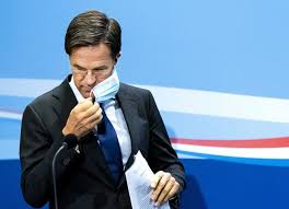 The dutch prime minister mark rutte concluded a press conference announcing a 'no handshake policy' to prevent the spread of coronavirus, by shaking hands with a health official. Nederland Heeft Waardering Voor Rutte Als Premier Politiek Ad Nl