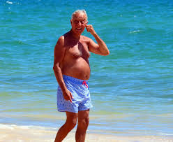 Marcelo nuno duarte rebelo de sousa comse gcih (portuguese pronunciation: Marcelo Rebelo De Sousa Ajuda A Salvar Dois Banhistas Em Praia Do Algarve