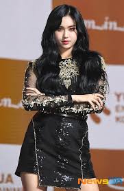 March 19, 2019 debut single album moon bon bon chocolat d+1 hush release date: Everglow Charts On Twitter Aisha Stage Outfits Kpop Outfits