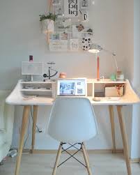 Homeoffice Mit Schreibtisch Im Scandistyle Ideen Fur Einrichten Im Skandinavischen Stil Bedroom Desk Decor Home Office Design Bedroom Desk