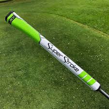 Bryson dechambeau, caddies and officials look for his ball in the bushes on the 13th hole. Super Stroke Wristlock Grip Review The Hackers Paradise