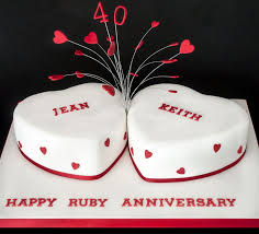 Also, paired with delicious sponge and filling options, this cake is all set to cater to your sweet tooth. Cake For 40th Wedding Anniversary