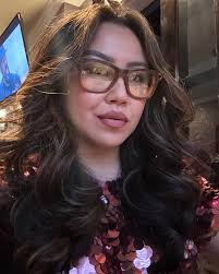 A lil fun with @chee.thao and her new earrings from @geminiflyii I call  this one Mountain Rose ⛰ 🌹