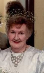 Loretta Mckay's Instagram, Twitter & Facebook