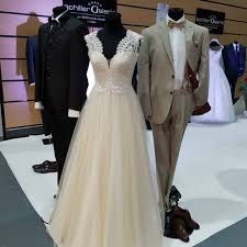 Weitere ideen zu braut, kleider, brautkleid. Mitgliedervorstellung Schillergalerie Gewerbeverein Nidda