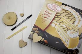 Hier findet ihr eure faltschachtel vorlage zum ausdrucken. Diy 3 Cake Topper Fur Die Hochzeitstorte Ganz Einfach Selber Machen