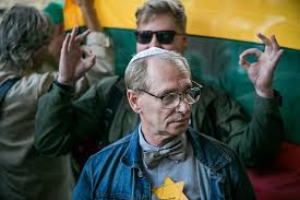 OK' or 'White Power'? Controversial gesture reaches Lithuania - LRT