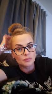 Lora Hawkins's Instagram, Twitter & Facebook