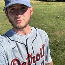 Who wants to play in the Mesick Alumni football game?