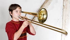 Die posaune gehört zur familie der blechblasinstrumente so wie die trompete, das horn und die tuba. Tuba Euphonium Oder Posaune Spielen Lernen