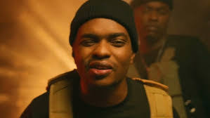 Lesa Ray's Instagram, Twitter & Facebook