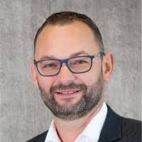 40+ Profile mit dem Suchbegriff „Mark Bach“