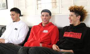 18+ gambler, sports betting tipster,horse racing football tennis snooker, darts, nfl, boxing, ufc @betfinder. Lonzo Ball S Manager Hints End To Big Baller Brand Throws Away Shoes