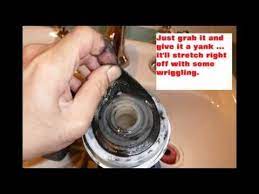 How To Repair A Leaking Caroma Dual Flush Toilet By Changing The Outlet Flush Valve In 2021 Dual Flush Toilet Caroma Toilet Cistern