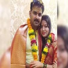 pawan singh: Bhojpuri star Pawan Singh accused of mental harassment, his  wife says the actor instigated her to commit suicide - The Economic Times