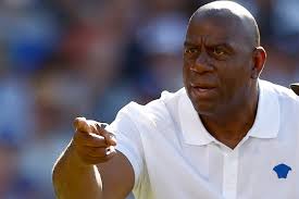 Magic Johnson se revolta com fake news que diz que ele estaria doando  sangue para doentes de Covid