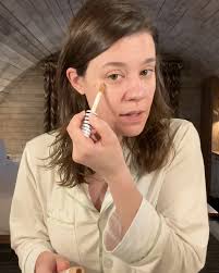 My ‘spilling’ series has evolved 🙃, I was trying to record a cute video of  me falling into bed..