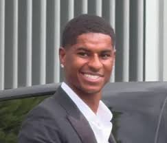 At last i got Jack Russell Beding set ! It makes me smile ❤️ But nobody  appreciates it