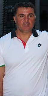 Trener su bili ileš špic, florijan matekalo i stjepan bobek. Mustafa Kaplan Wikipedia