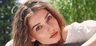 Hayat bazen tatlıdır'ın delikanlı sevda'sı olarak sevilen genç oyuncu ver elini aşk dizisinde bambaşka biri olarak izleyici. The New Series Preference Of Sevda Erginci Who Changed The Image Was The Same As Her Previous Series