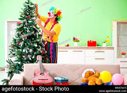 105 fun and festive christmas decorating ideas. Decorating Christmas Tree Harlequin Stock Photos And Images Agefotostock