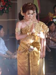 Khmer Wedding 11 The Giant One At My House Cambodian Wedding Dress Khmer Wedding Cambodian Wedding