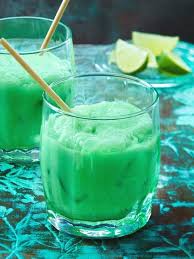 Lecker Und Alkoholfrei Der Mikoko Cooler Drink Mit Waldmeister Alkoholfreie Cocktails Fruchtig Bowle Rezepte Mit Alkohol Bowle Rezept