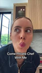 Sasha Fink's Instagram, Twitter & Facebook