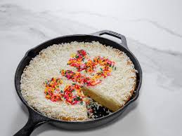 The best trisha yearwood recipes on yummly | trisha yearwood apple dumplings, trisha yearwood chicken tortilla soup, trisha yearwood mac and cheese. Giant Skillet Cookie Recipe Trisha Yearwood Food Network