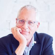 Damian Chávez (@_voluptuaria)