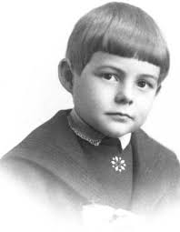 Ernest Hemingway Born July 21 1899 Oak Park Il Died July 2 1961 Ketchum Id Via Oakpark Com Ernest Hemingway Young Celebrities Portrait