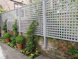 Build A Chic And Easy Diy Garden Trellis The Garden Glove Diy Garden Trellis Metal Garden Trellis Outdoor Trellis
