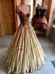 Kerajinan dari barang bekas berupa kursi tak terpakai, sungguh ciamik! Balasan Dari Wow Gaun Ala Princess Dongeng Ini Di Buat Dari Bahan Bekas Pakai Kaskus